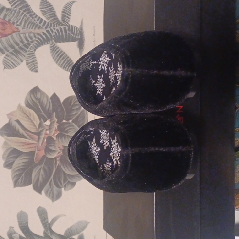 Strangecvlt Skull Snowflake Flats Sz 9 - Picture 4 of 5